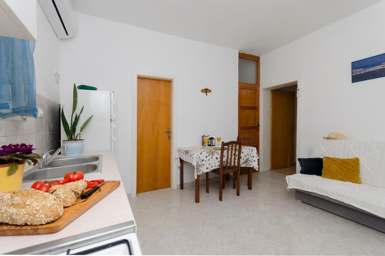 Apartments Ivana Murter Exterior photo